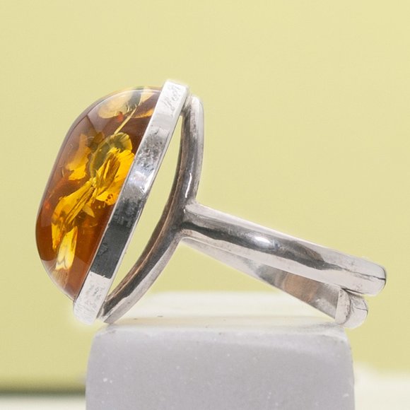 Baltic Amber Ring, Resizable Oval Shape 925 Sterling Silver Ring, Amber Gemstone - Picture 5 of 7